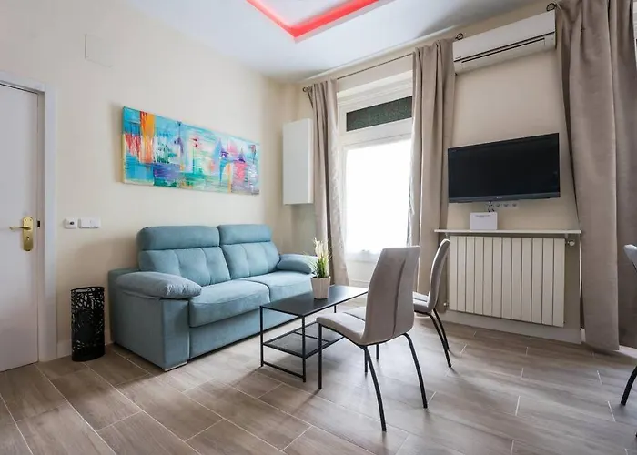 Sol & Gran Via: Experiencia De Diseno Y Comodidad.